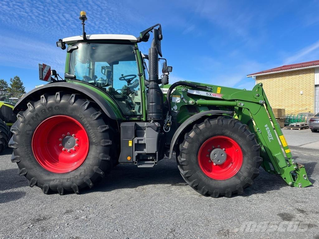 Fendt 718 트랙터