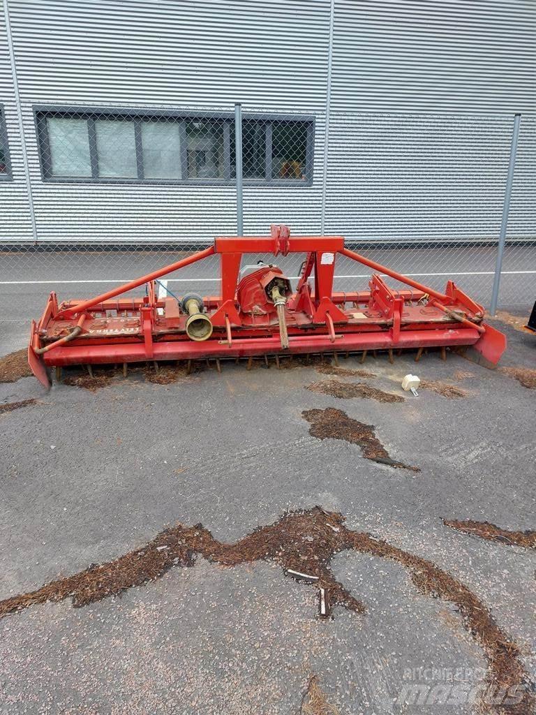 Lely 3500 파워 하로우 및 로토틸러(회전 경운기)
