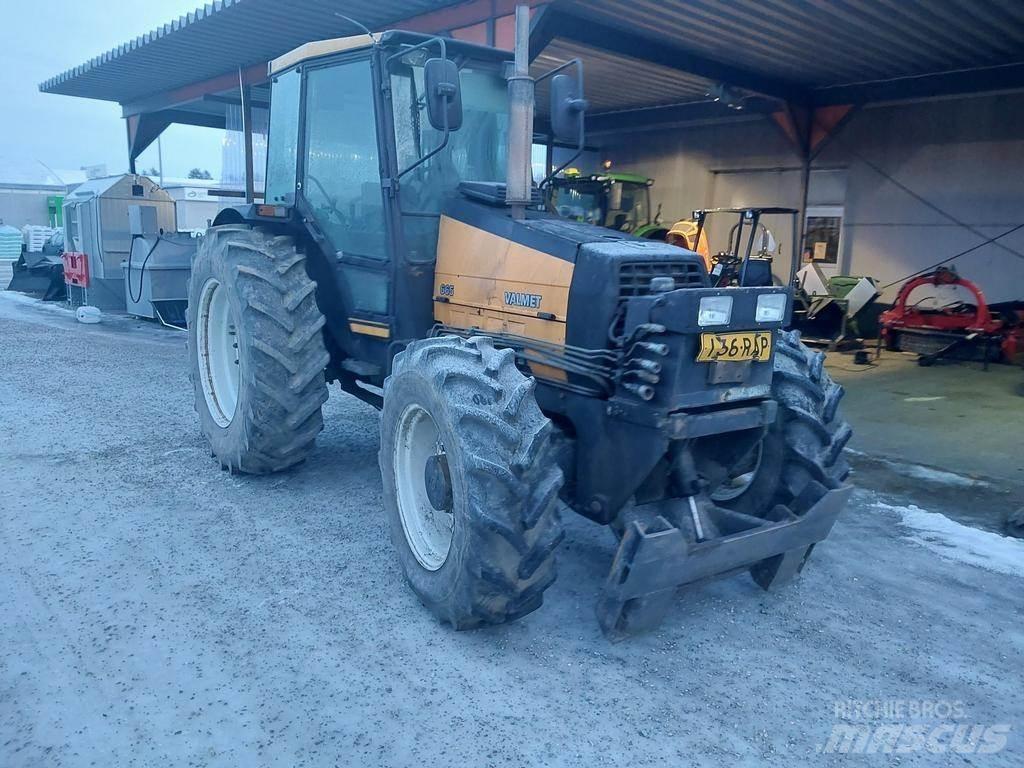 Valmet 665 트랙터