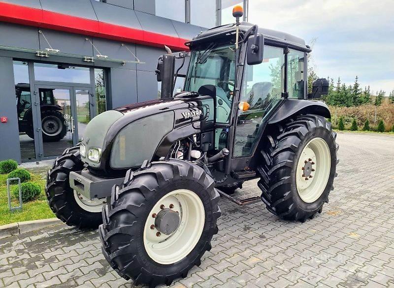 Valtra A93 트랙터