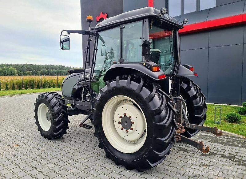 Valtra A93 트랙터