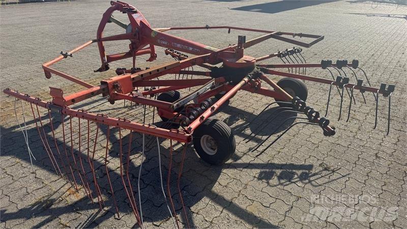 Kuhn GA300GM 갈퀴 및 테더