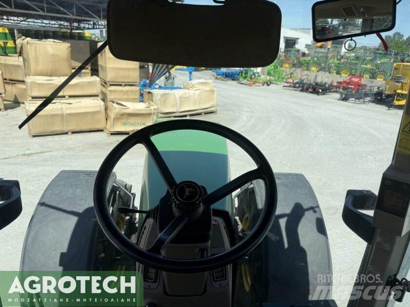 John Deere 8400 트랙터