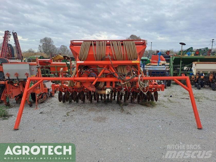Kuhn VENTA LC 3500 트랙터