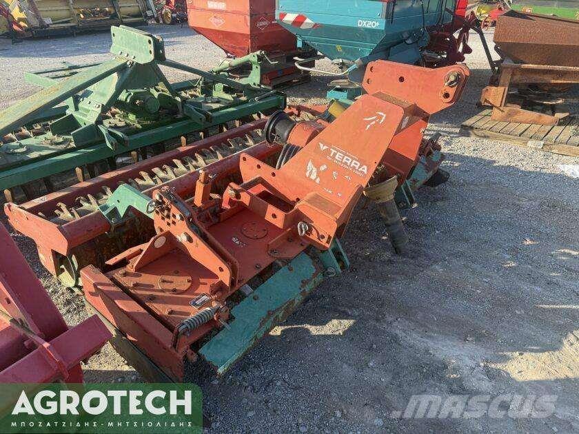 Kverneland NGM 251 트랙터