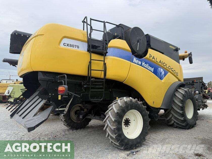New Holland CX 8070 트랙터