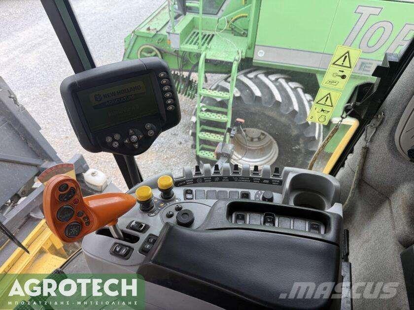 New Holland CX 8070 트랙터