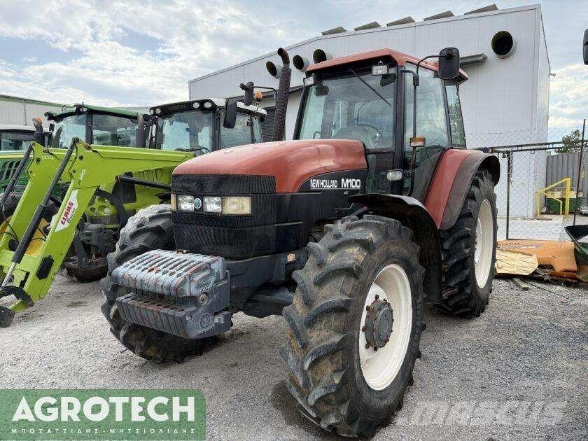 New Holland M 100 트랙터