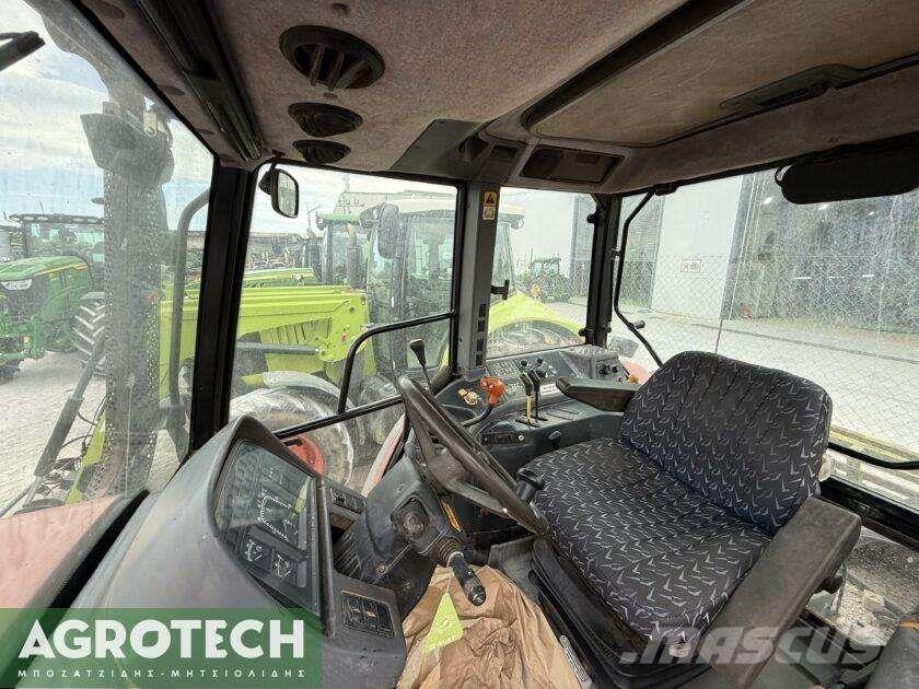 New Holland M 100 트랙터