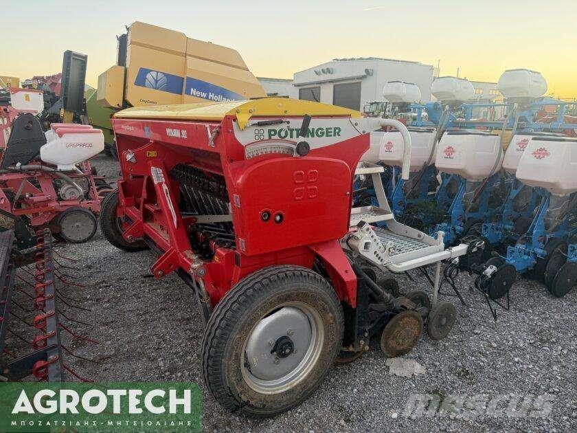 Pöttinger  트랙터