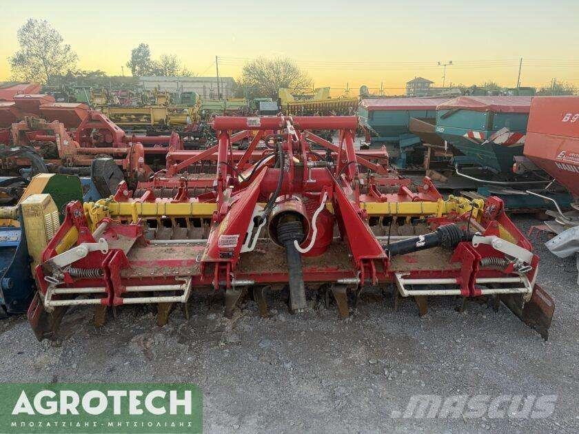 Pöttinger  트랙터