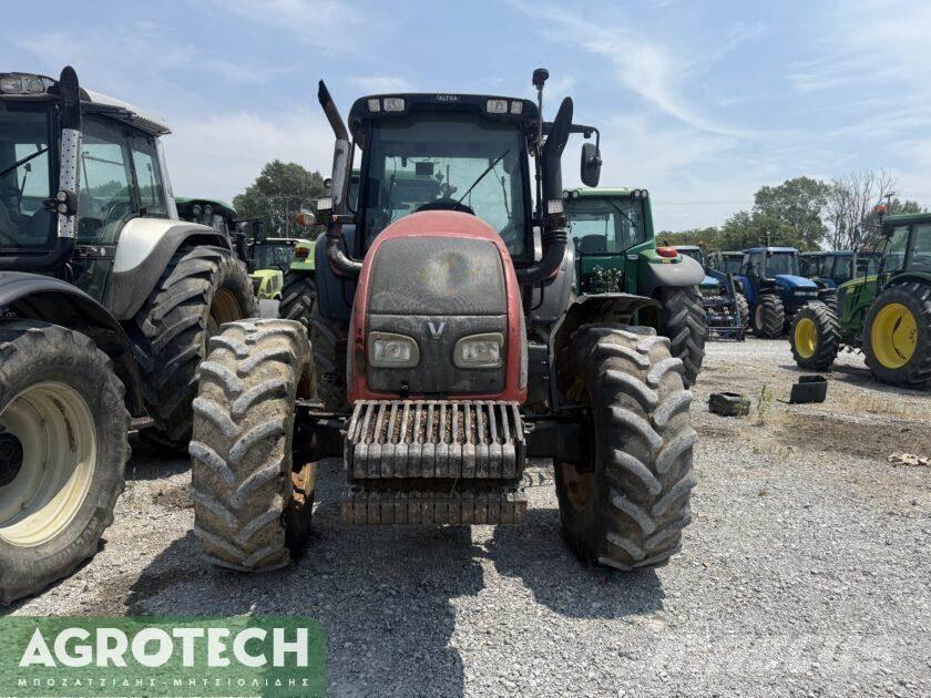 Valtra T151 트랙터