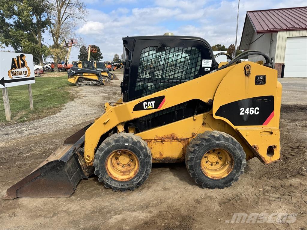 CAT 246C  스키드로더