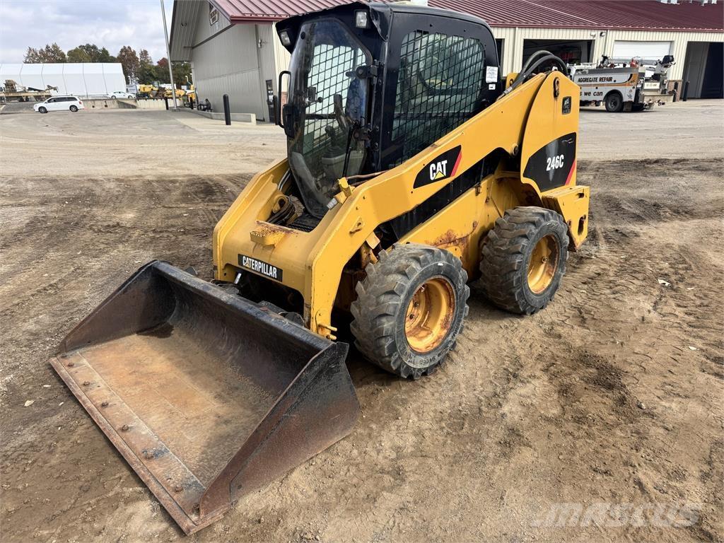 CAT 246C  스키드로더