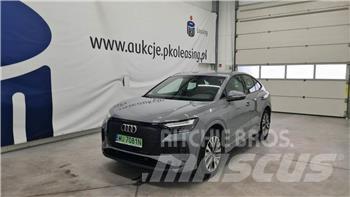 Audi Q4 자동차