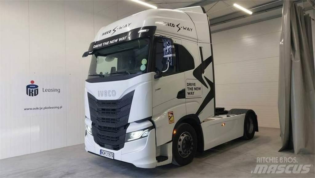 Iveco AS 트랙터 유닛