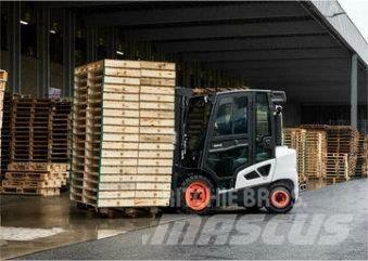 Bobcat D 30 S 9 디젤 지게차
