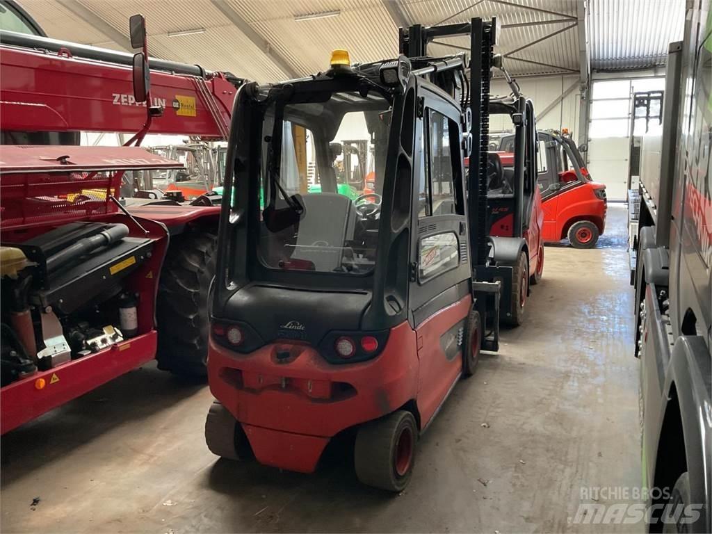 Linde E 30 - 01 전동 지게차