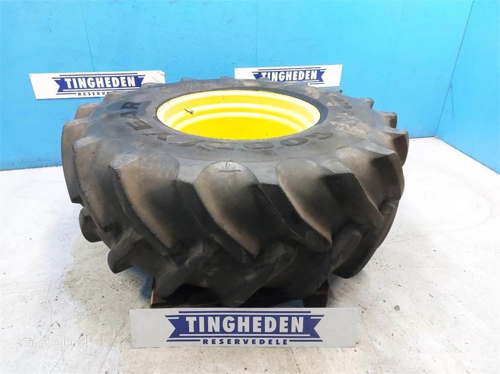  32 650/75 R32 타이어, 휠 및 림