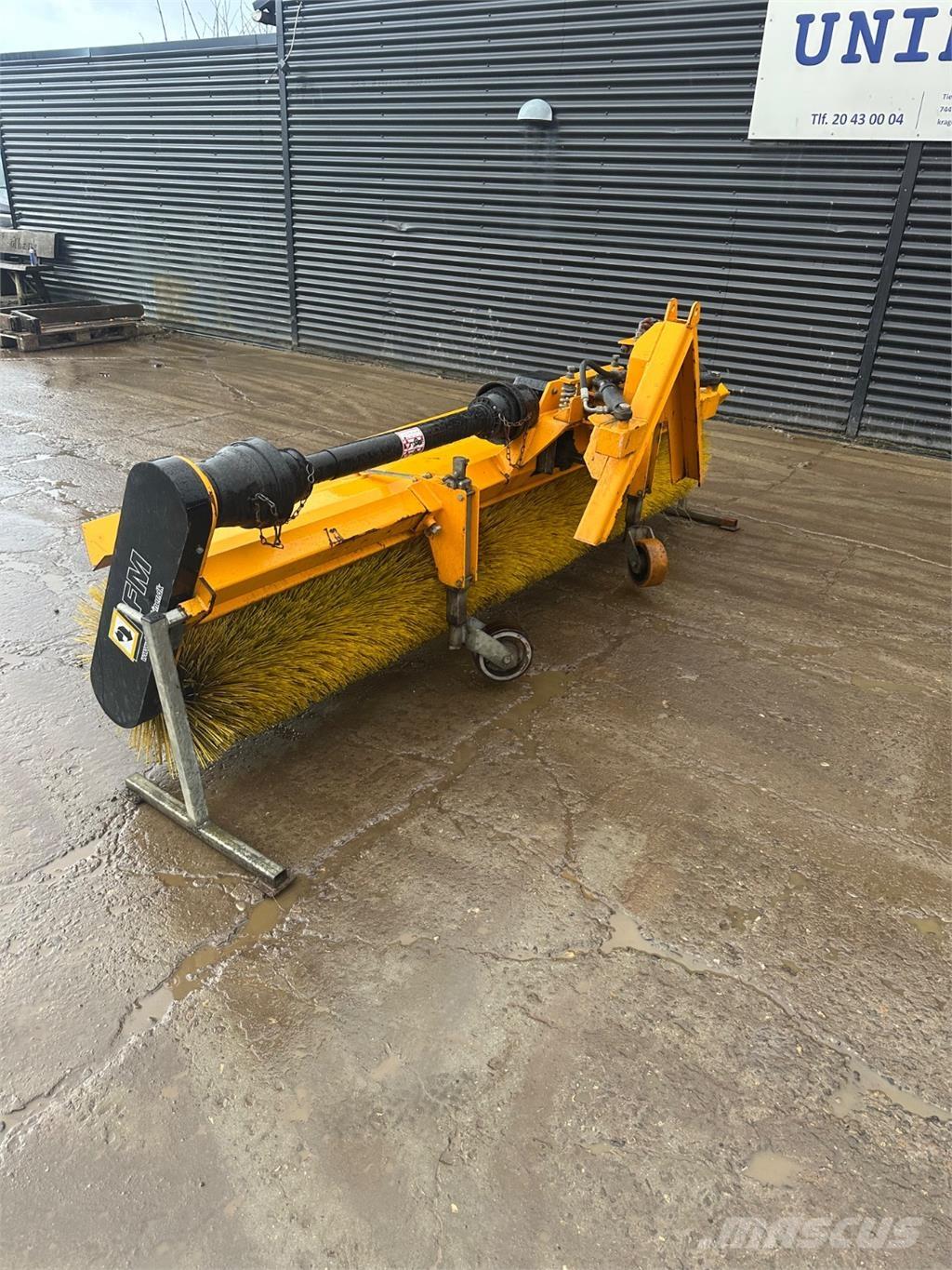  3m bred 도로 청소차