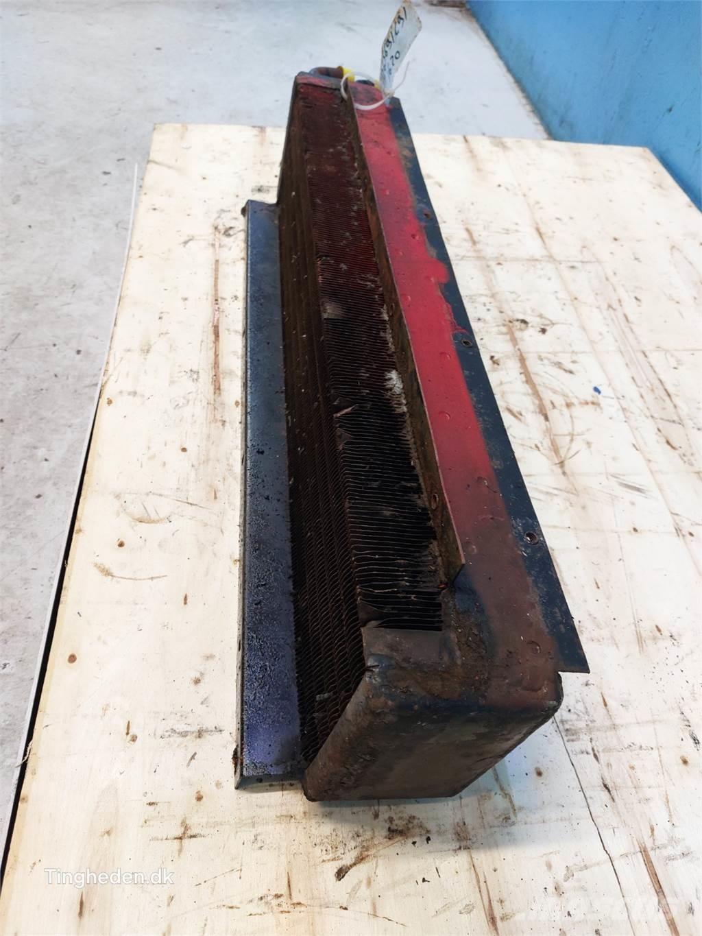 CASE 1620 라디에이터