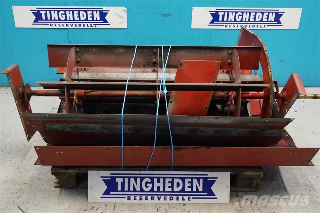 CASE 1680 모래(염화칼슘) 살포기