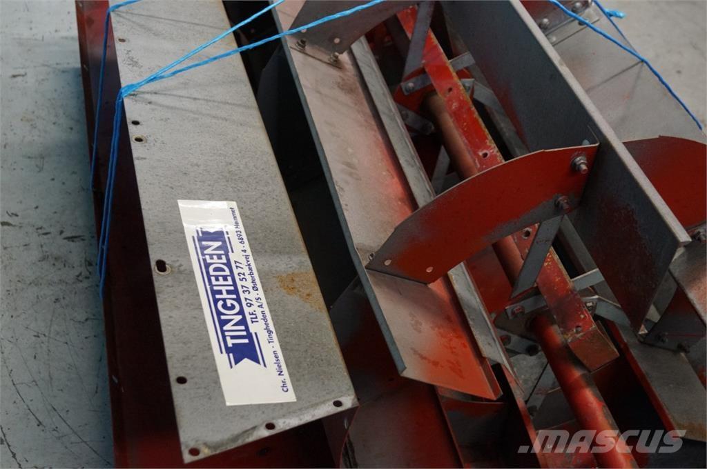 CASE 1680 모래(염화칼슘) 살포기