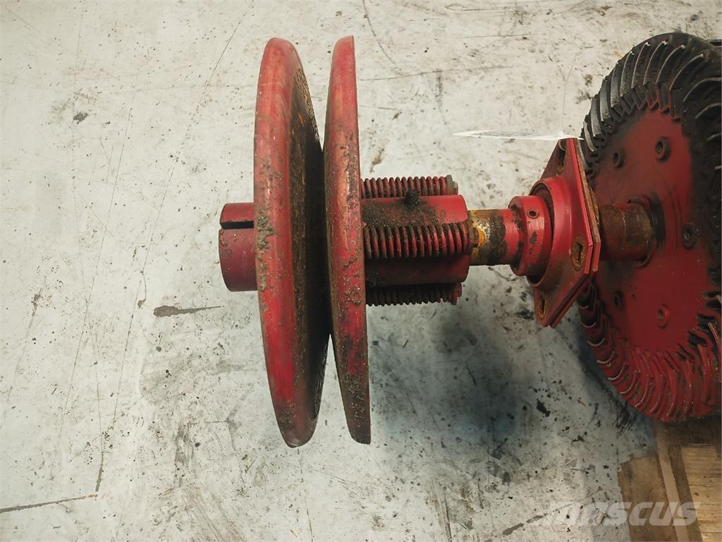 CASE 2388 모래(염화칼슘) 살포기