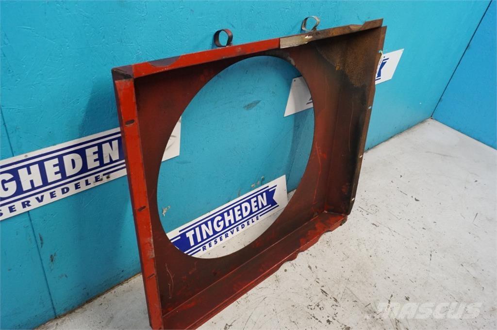 CASE 2388 라디에이터