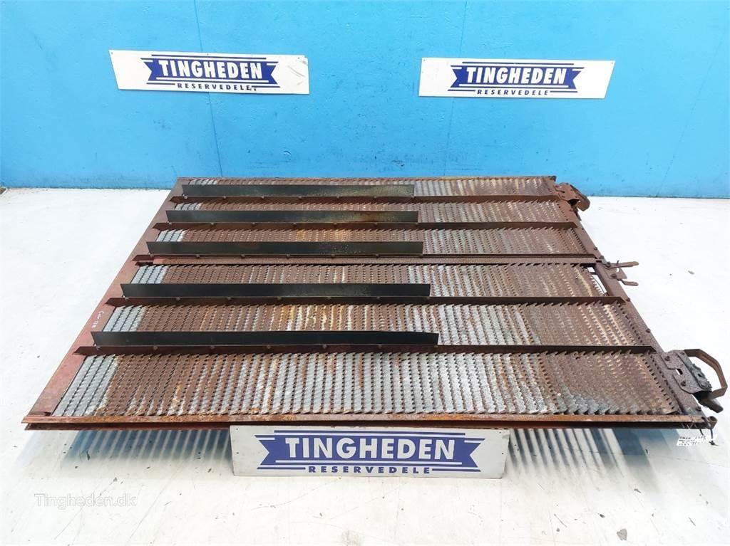 CASE 2388 모래(염화칼슘) 살포기