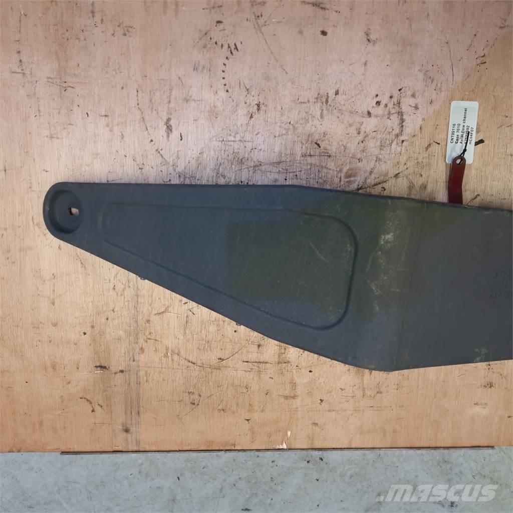 CASE 7010 라디에이터