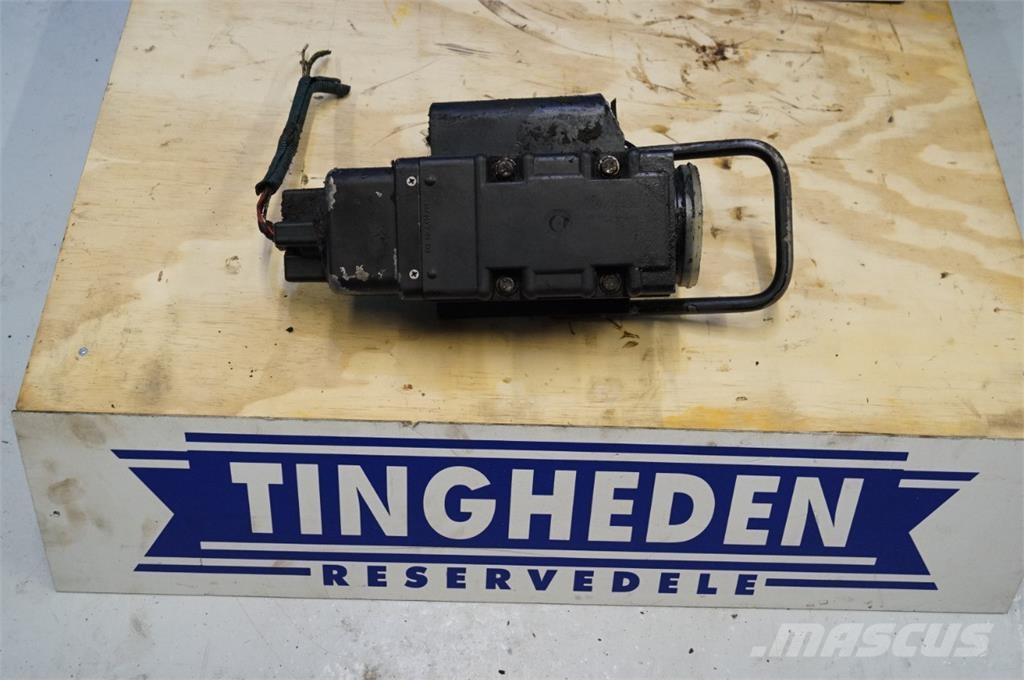 CASE 7130 일렉트로닉스