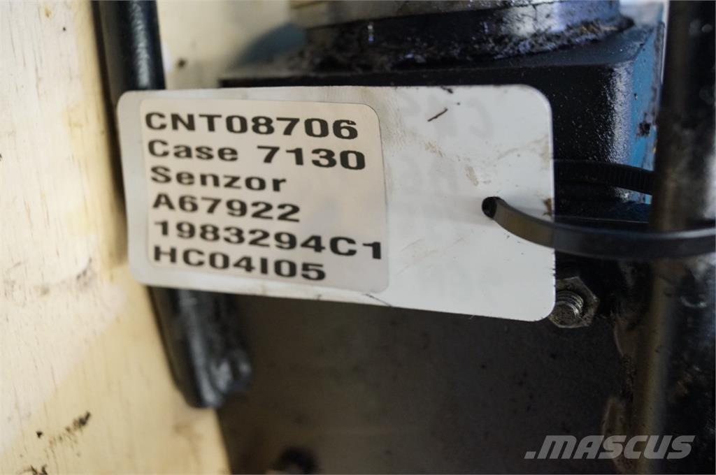 CASE 7130 일렉트로닉스