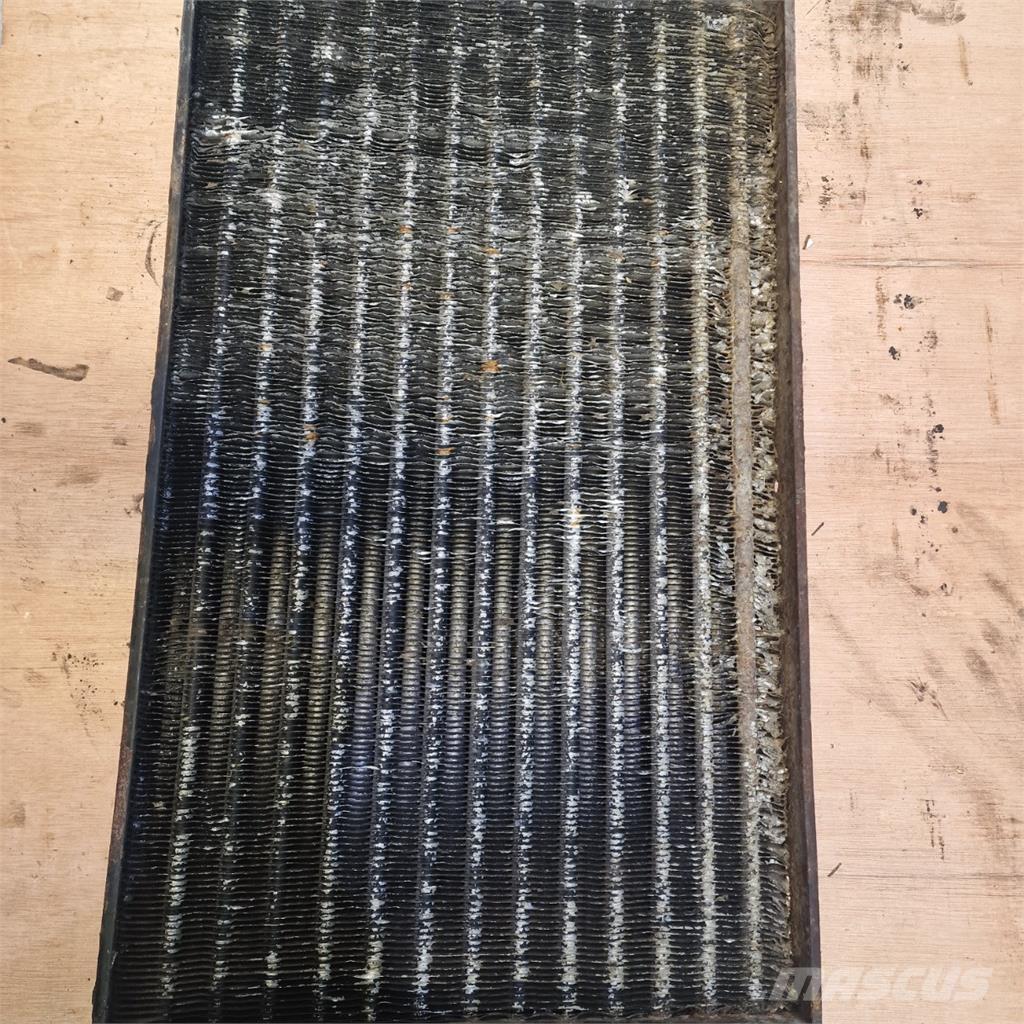 CASE 7130 라디에이터