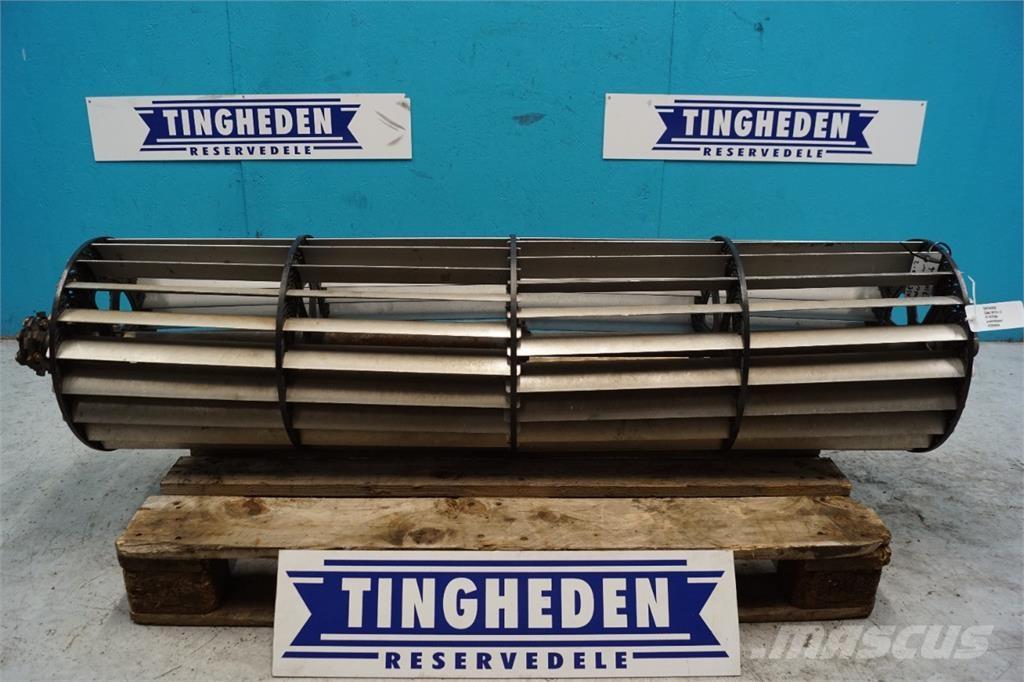 CASE 8010 모래(염화칼슘) 살포기