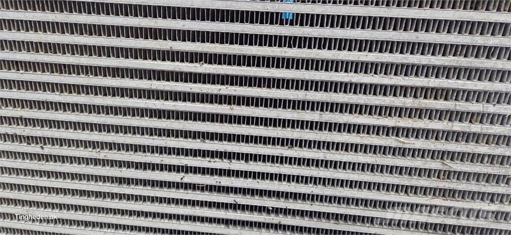 CASE 9240 라디에이터