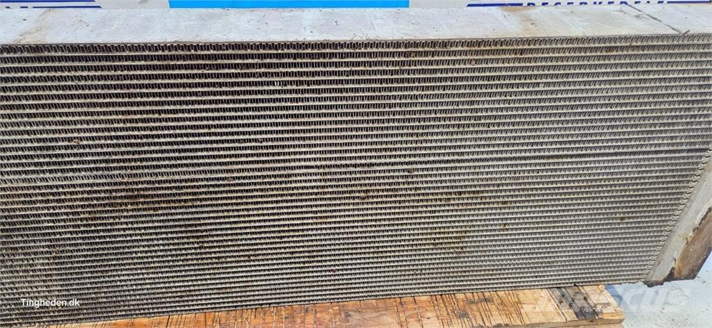 CASE 9240 라디에이터