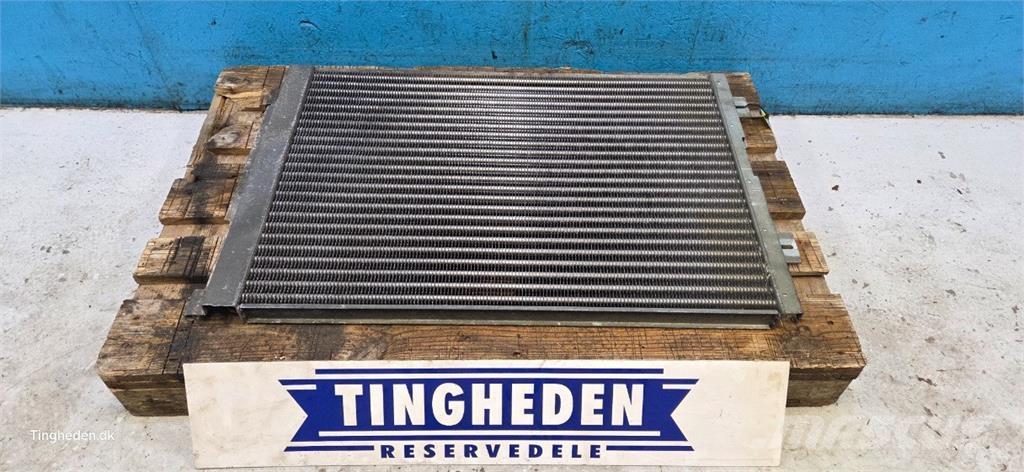 CASE 9240 라디에이터