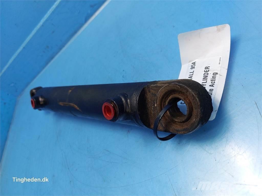 CASE Farmall 95A 유압식 기계