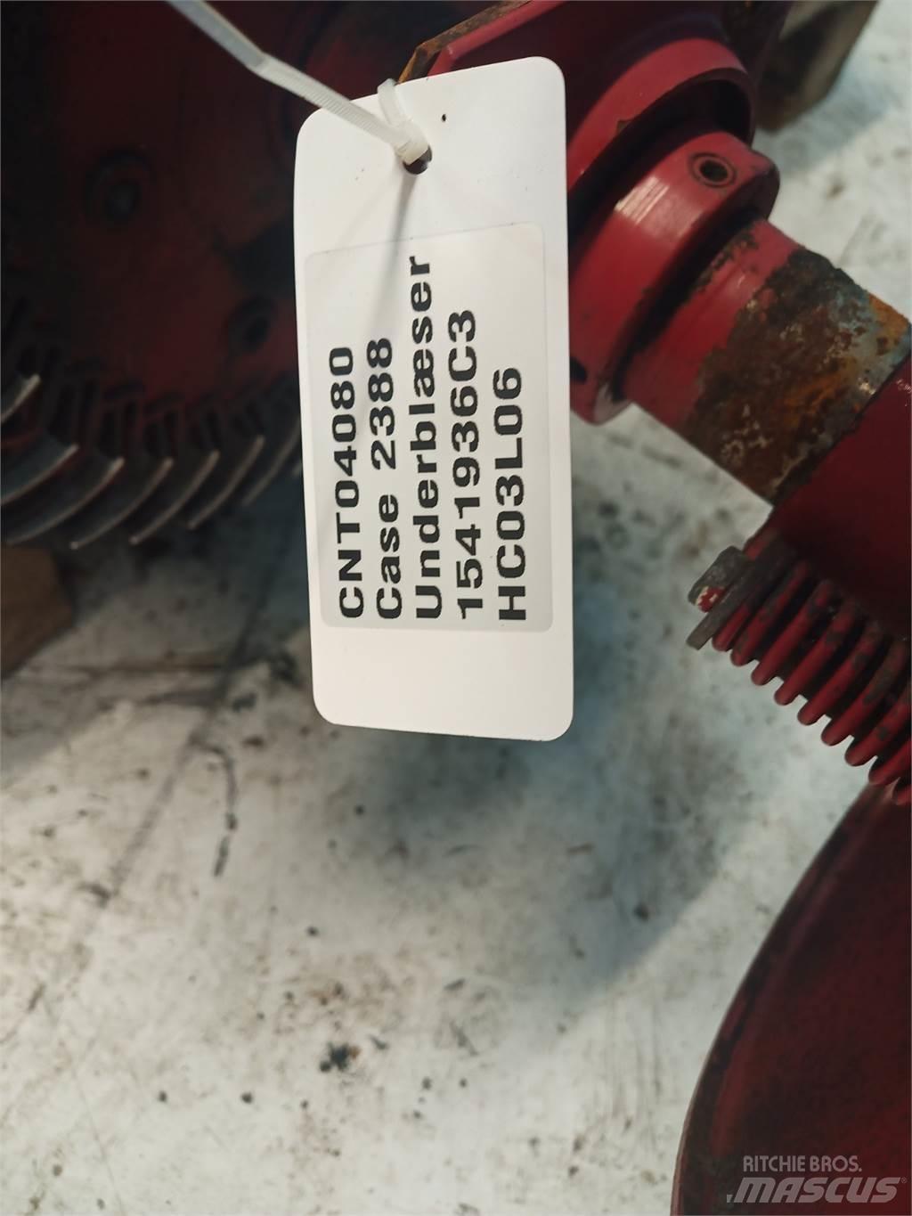 Case IH 2388 모래(염화칼슘) 살포기