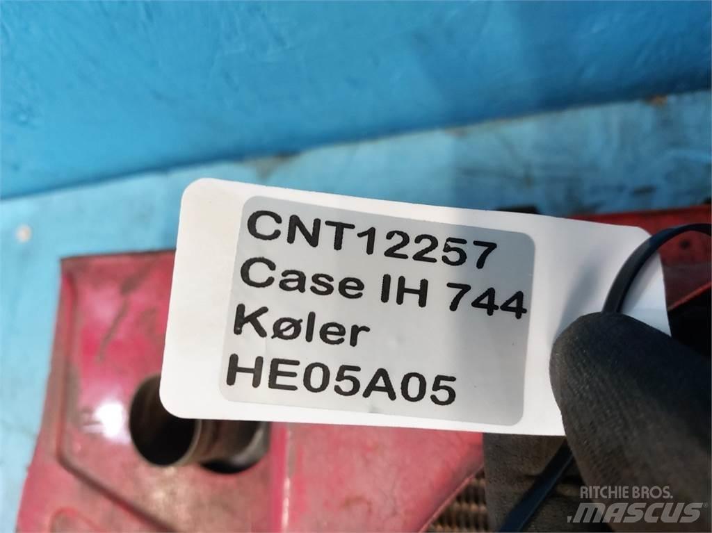 Case IH 744 라디에이터