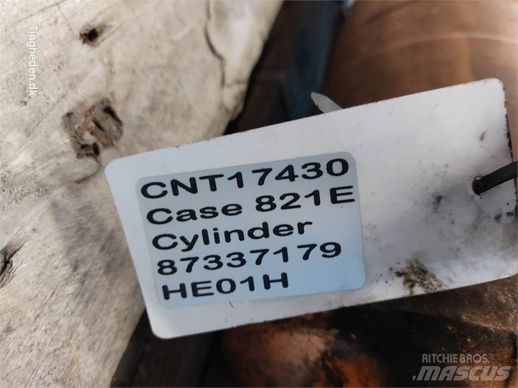 Case IH 821E 유압식 기계