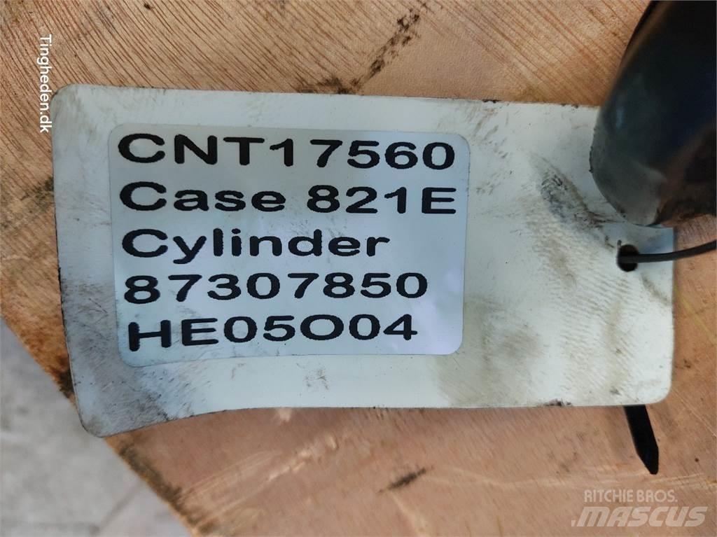 Case IH 821E 유압식 기계