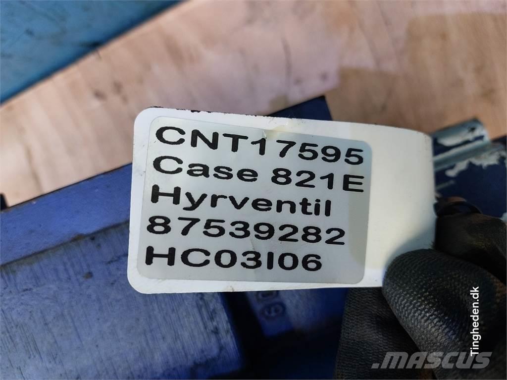 Case IH 821E 유압식 기계