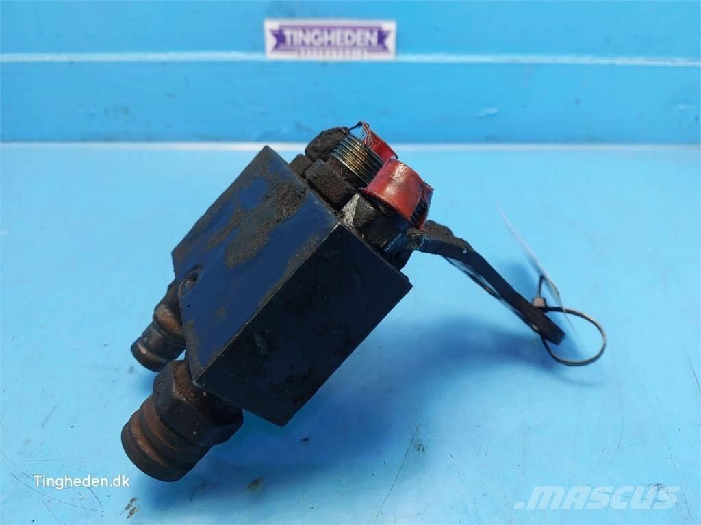 CASE Puma 185 유압식 기계