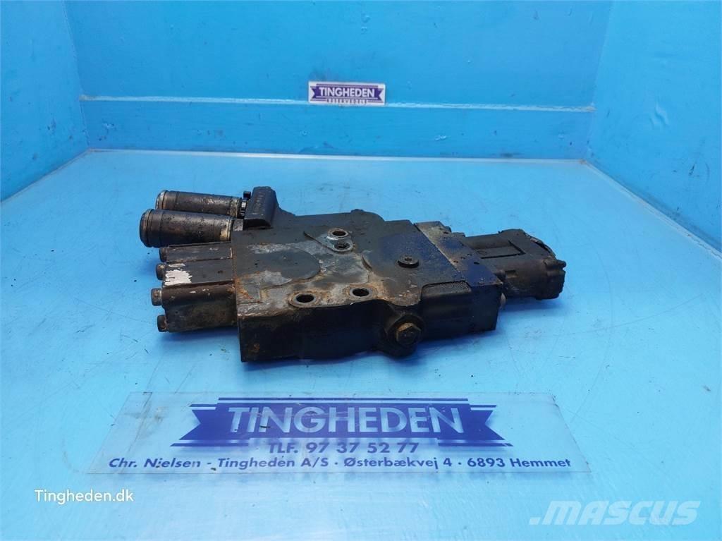 CASE Puma 185 유압식 기계