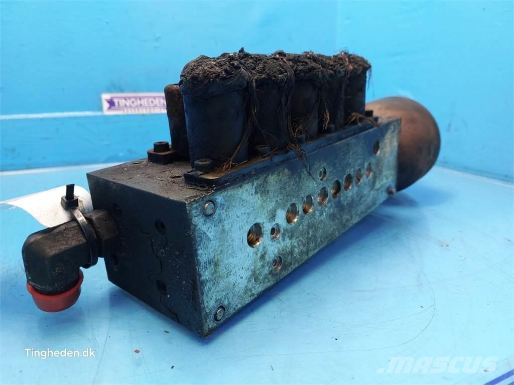 CASE Puma 185 유압식 기계