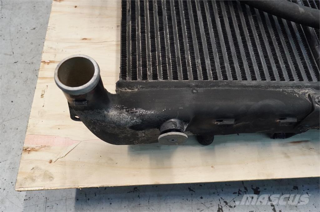 CASE Puma 200 라디에이터