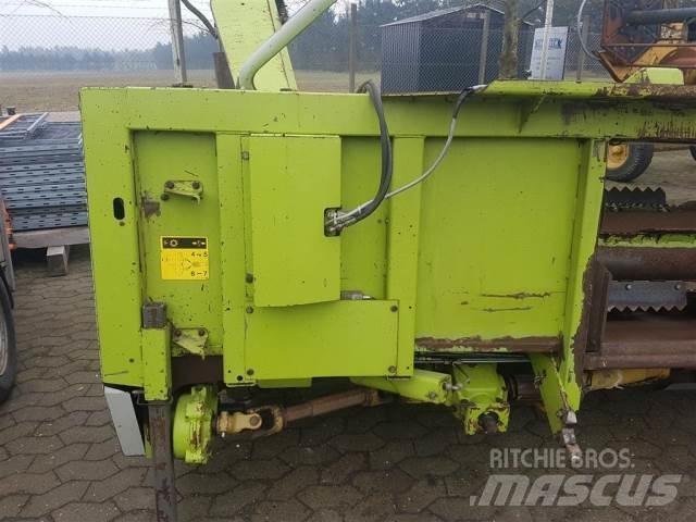 CLAAS 6218 8R 자동 초지기계