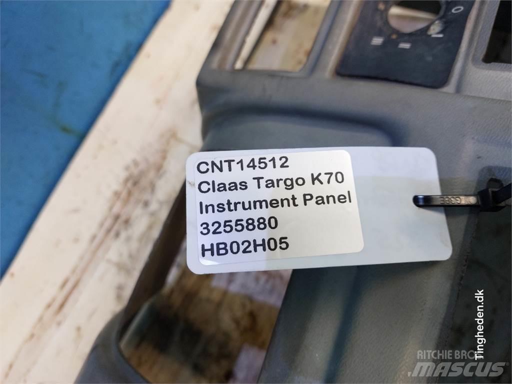 CLAAS Targo K70 캐빈 및 인테리어
